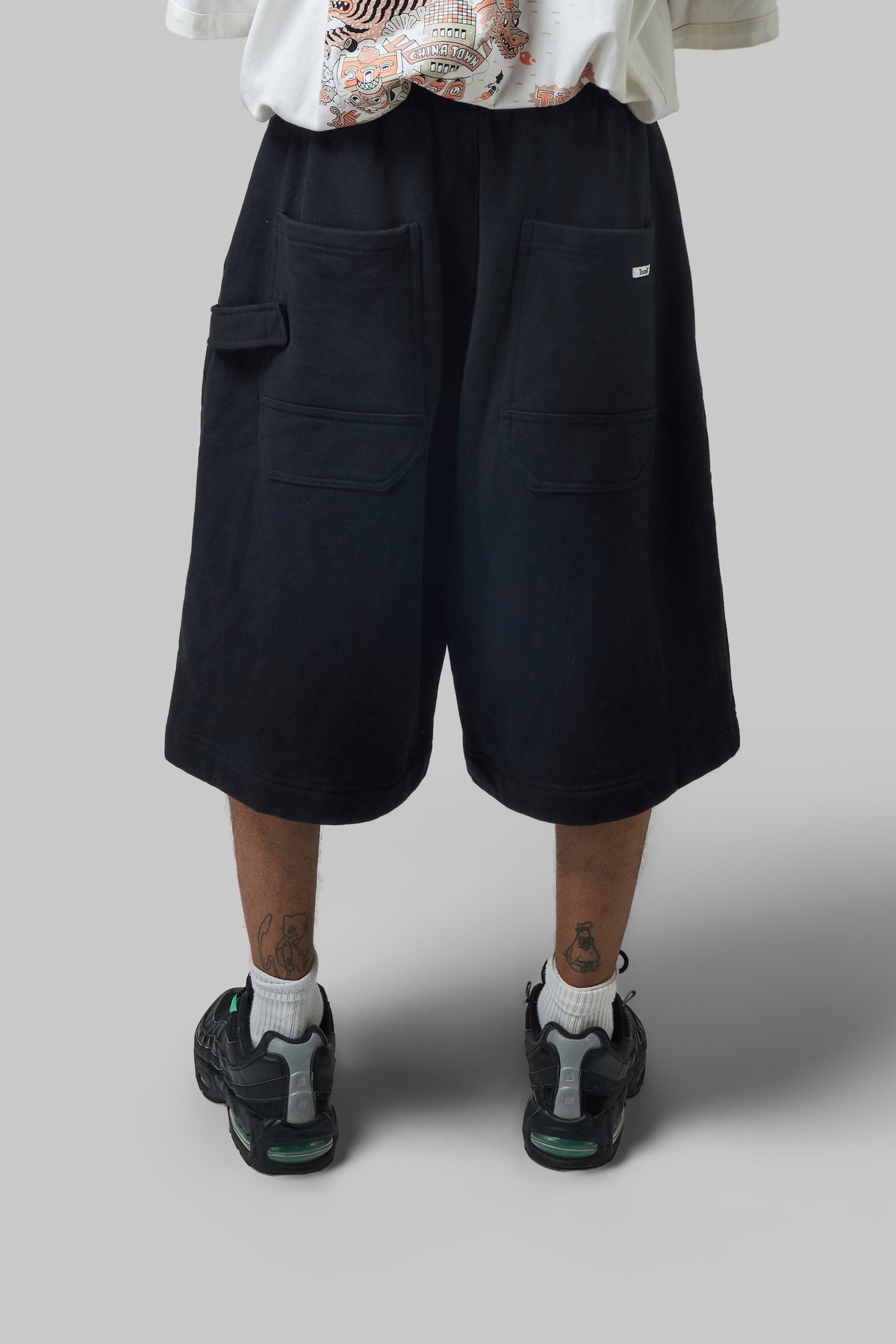 Baggy Sweat Shorts . Black